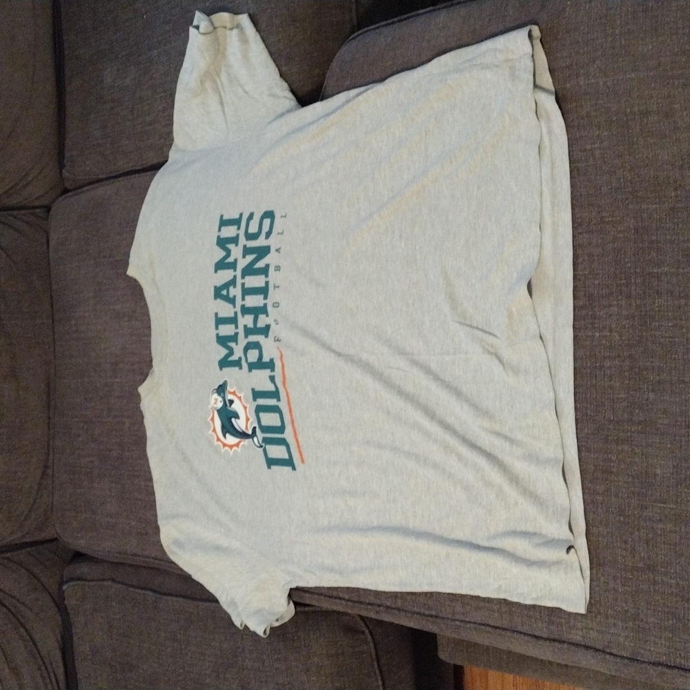 Men's 2XL Miami Dolphins tshirt
